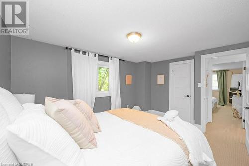 1185 Lansdown Drive, Oakville, ON - Indoor Photo Showing Bedroom