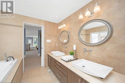 1185 Lansdown Drive, Oakville, ON - Indoor Photo Showing Bathroom