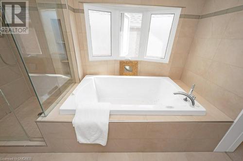 1185 Lansdown Drive, Oakville, ON - Indoor Photo Showing Bathroom