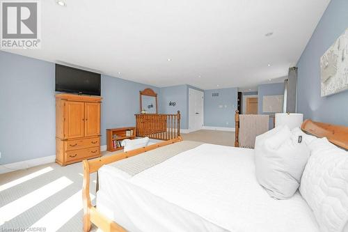 1185 Lansdown Drive, Oakville, ON - Indoor Photo Showing Bedroom