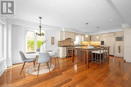 1185 Lansdown Drive, Oakville, ON - Indoor Photo Showing Dining Room