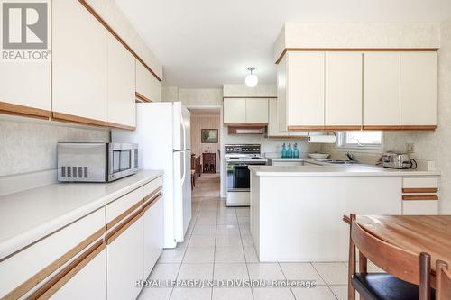 45 Blue Ridge Road, Toronto (Bayview Village), ON - Indoor Photo Showing Kitchen