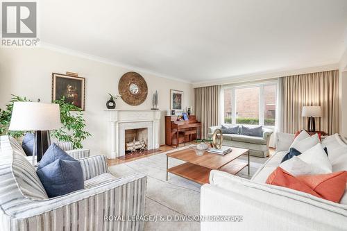 45 Blue Ridge Road, Toronto (Bayview Village), ON - Indoor Photo Showing Living Room With Fireplace