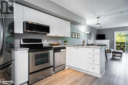 51 - 91 Green Briar Drive, Collingwood, ON - Indoor Photo Showing Kitchen With Double Sink