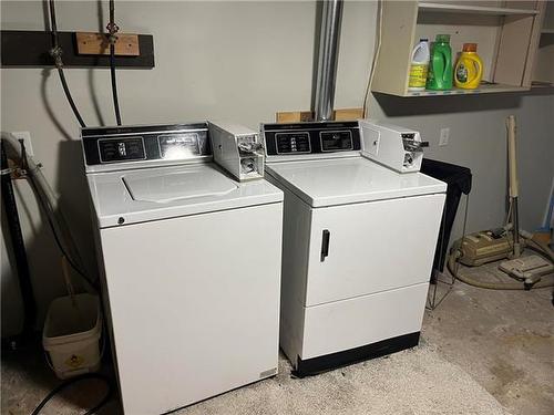 121 3Rd Street, Brandon, MB - Indoor Photo Showing Laundry Room