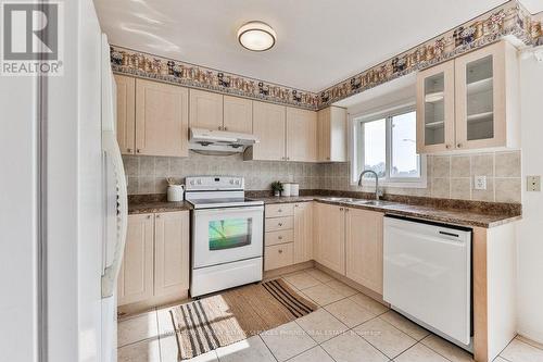 180 - 4950 Albina Way, Mississauga, ON - Indoor Photo Showing Kitchen