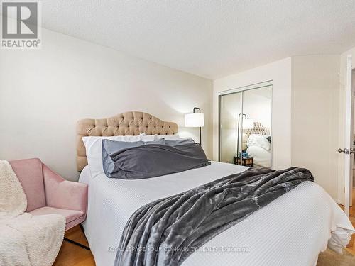 207 - 4198 Dundas Street W, Toronto (Edenbridge-Humber Valley), ON - Indoor Photo Showing Bedroom