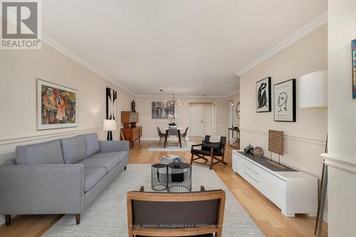 1505 - 65 Spring Garden Avenue, Toronto, ON - Indoor Photo Showing Living Room