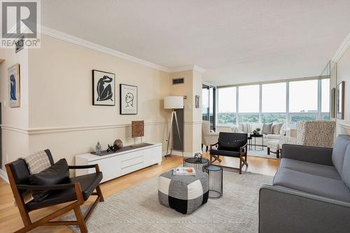 1505 - 65 Spring Garden Avenue, Toronto, ON - Indoor Photo Showing Living Room