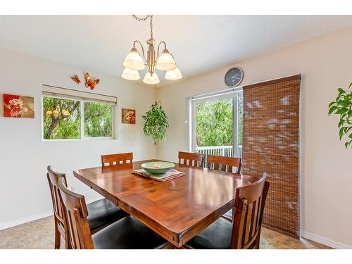 311 3Rd Avenue S, Creston, BC - Indoor Photo Showing Dining Room