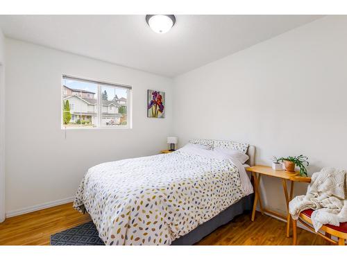 311 3Rd Avenue S, Creston, BC - Indoor Photo Showing Bedroom