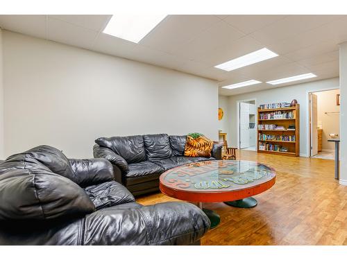 311 3Rd Avenue S, Creston, BC - Indoor Photo Showing Basement