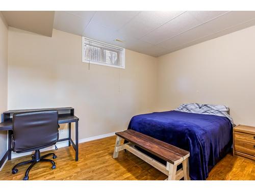 311 3Rd Avenue S, Creston, BC - Indoor Photo Showing Bedroom