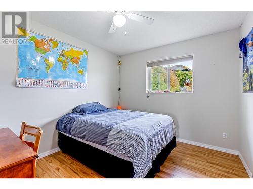 311 3Rd  S Avenue, Creston, BC - Indoor Photo Showing Bedroom