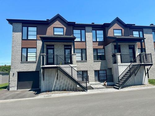 FaÃ§ade - 3194B Rue Roger, Sainte-Marthe-Sur-Le-Lac, QC - Outdoor With Facade