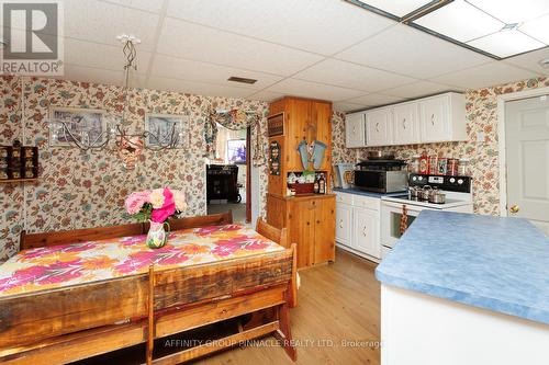 37 Sussex Street, Kawartha Lakes (Lindsay), ON - Indoor Photo Showing Kitchen