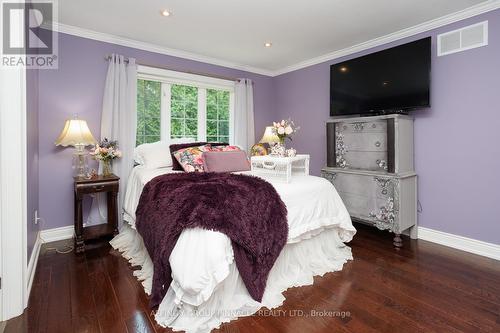 2 Fallingbrook Crescent, Kawartha Lakes (Lindsay), ON - Indoor Photo Showing Bedroom