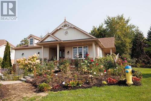 2 Fallingbrook Crescent, Kawartha Lakes (Lindsay), ON - Outdoor With Deck Patio Veranda