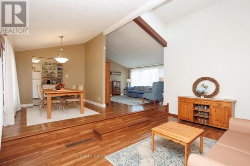 71 Fifth Street, Brock (Beaverton), ON - Indoor Photo Showing Living Room