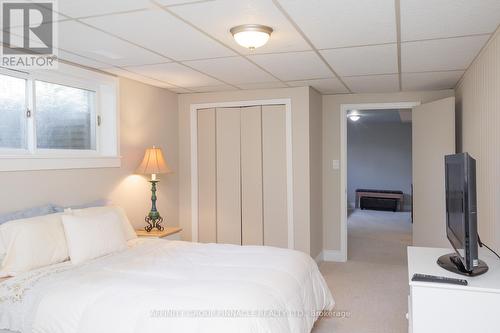 71 Fifth Street, Brock (Beaverton), ON - Indoor Photo Showing Bedroom