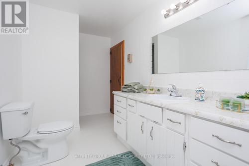 71 Fifth Street, Brock (Beaverton), ON - Indoor Photo Showing Bathroom