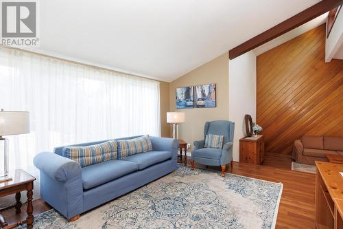 71 Fifth Street, Brock (Beaverton), ON - Indoor Photo Showing Living Room