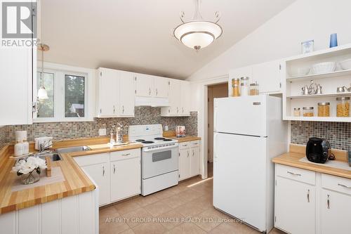 71 Fifth Street, Brock (Beaverton), ON - Indoor Photo Showing Kitchen With Double Sink