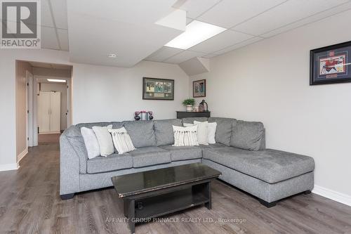 53 Madill Crescent, Kawartha Lakes (Lindsay), ON - Indoor Photo Showing Living Room