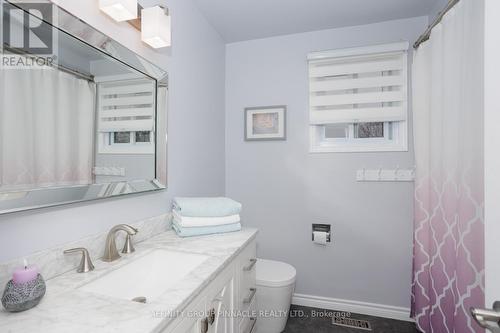 10 Mcdonagh Drive, Kawartha Lakes (Lindsay), ON - Indoor Photo Showing Bathroom