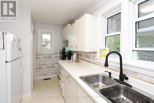 124 Colborne Street, Kawartha Lakes (Lindsay), ON - Indoor Photo Showing Kitchen With Double Sink