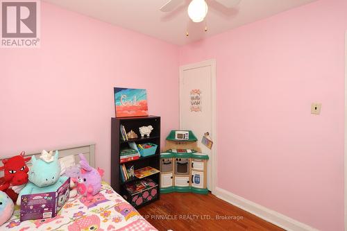 124 Colborne Street, Kawartha Lakes (Lindsay), ON - Indoor Photo Showing Bedroom