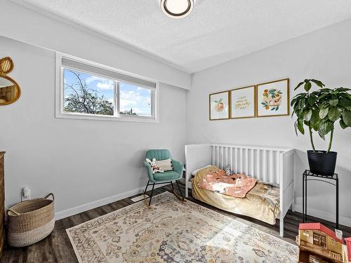 2264 Coutlee Ave, Merritt, BC - Indoor Photo Showing Bedroom