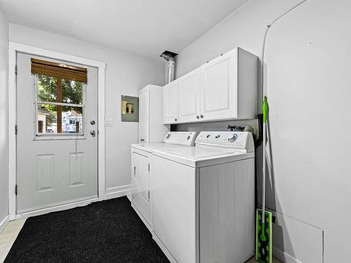 2264 Coutlee Ave, Merritt, BC - Indoor Photo Showing Laundry Room