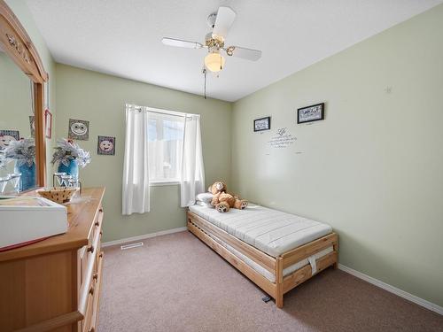 3302 Grimmet Street, Merritt, BC - Indoor Photo Showing Bedroom