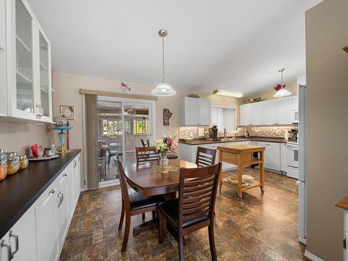 3302 Grimmet Street, Merritt, BC - Indoor Photo Showing Dining Room