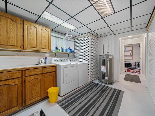 3302 Grimmet Street, Merritt, BC - Indoor Photo Showing Laundry Room