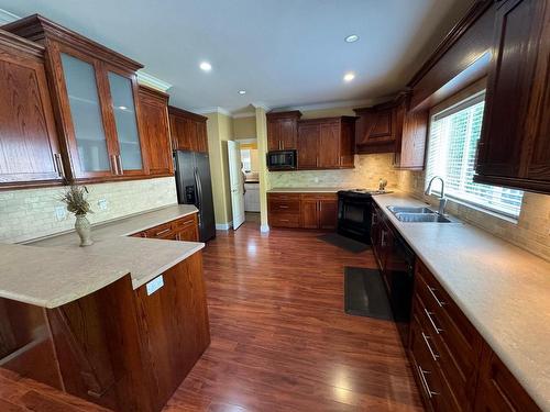 2625 Forksdale Ave, Merritt, BC - Indoor Photo Showing Kitchen With Double Sink