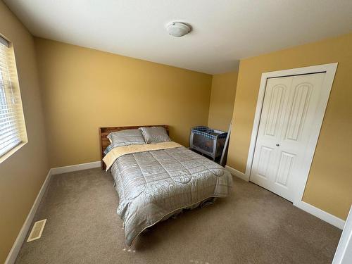 2625 Forksdale Ave, Merritt, BC - Indoor Photo Showing Bedroom