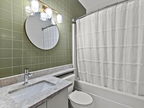 59-6005 Valley Drive, Kamloops, BC - Indoor Photo Showing Bathroom