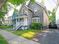 2528 Beech Street  Halifax, NS B3L 2Y1