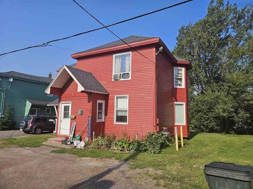 5-11 Erncliffe, Amherst, NS 