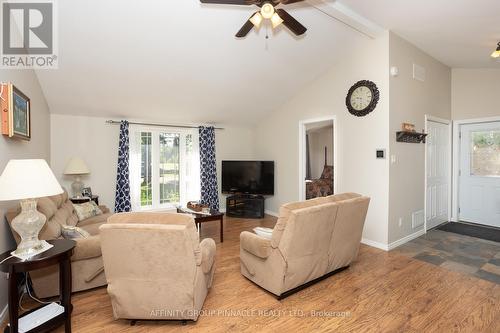 24 Hargrave Road, Kawartha Lakes (Kirkfield), ON - Indoor Photo Showing Living Room