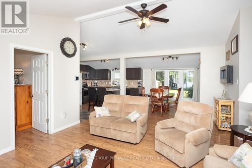 24 Hargrave Road, Kawartha Lakes (Kirkfield), ON - Indoor Photo Showing Living Room