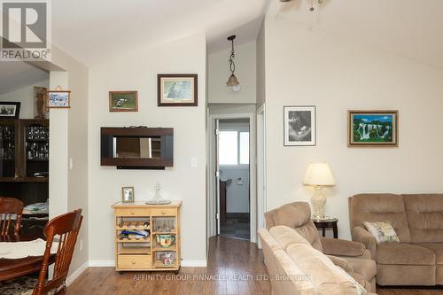 24 Hargrave Road, Kawartha Lakes (Kirkfield), ON - Indoor Photo Showing Living Room