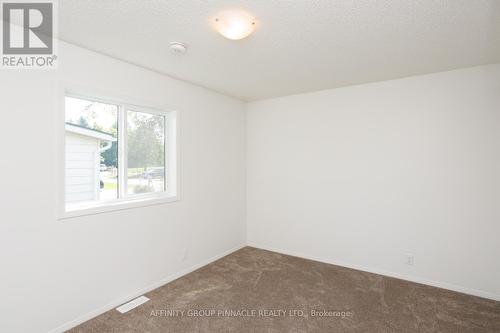 16 Park Street, Kawartha Lakes (Lindsay), ON - Indoor Photo Showing Other Room