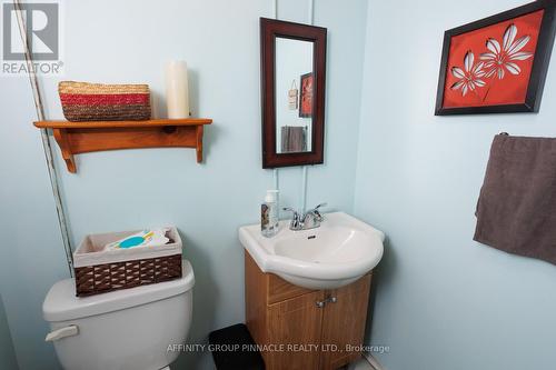 3462 Monck Road, Kawartha Lakes (Norland), ON - Indoor Photo Showing Bathroom