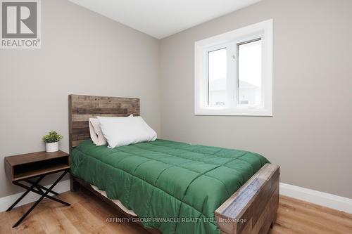 17 Meachin Drive, Kawartha Lakes (Dunsford), ON - Indoor Photo Showing Bedroom