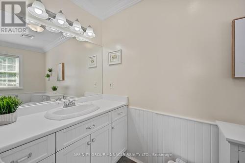 44 Cedar Beach Road, Brock (Beaverton), ON - Indoor Photo Showing Bathroom