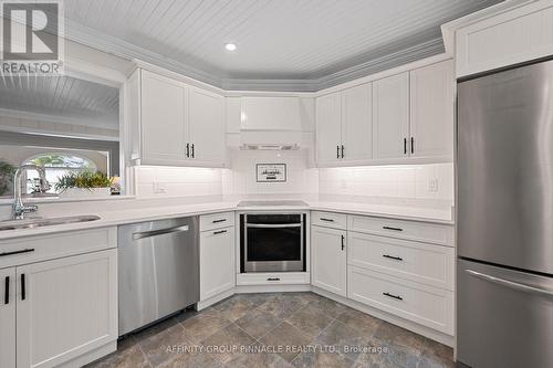 44 Cedar Beach Road, Brock (Beaverton), ON - Indoor Photo Showing Kitchen