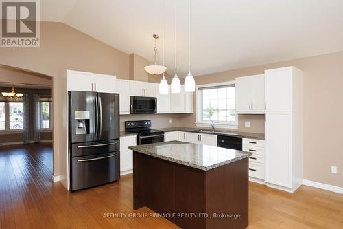 30 Liam Street, Kawartha Lakes (Lindsay), ON - Indoor Photo Showing Kitchen